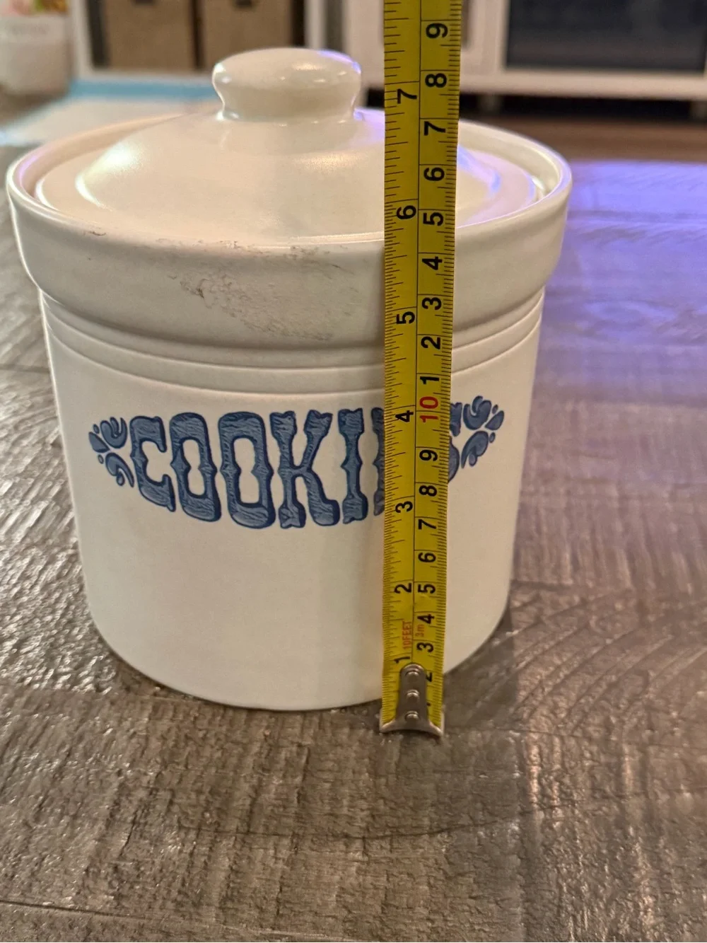 Vintage Pfaltzgraff Yorktowne Cookie Jar Canister Lid Blue Cookies USA Stoneware